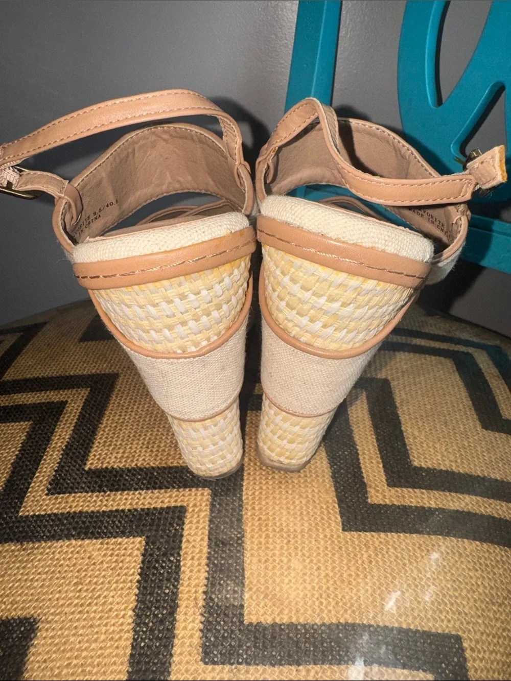 Kenneth Cole Reaction chic wedge